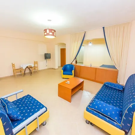 Semesteranläggning (resort) Kolaveri 3*