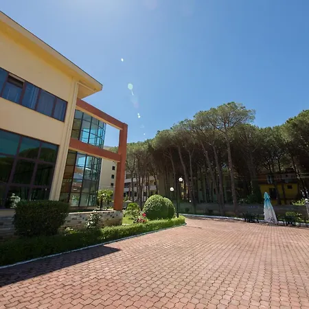 Semesteranläggning (resort) Kolaveri Golem (Tirana)