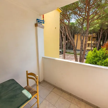 Kolaveri Semesteranläggning (resort) Golem (Tirana)