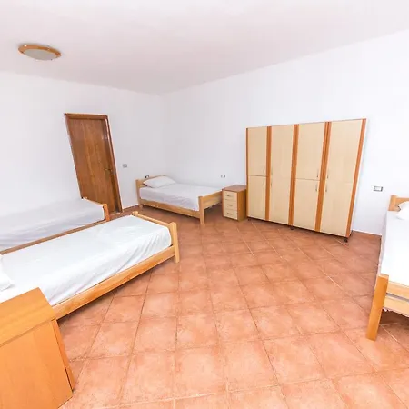 Kolaveri 度假村 3*