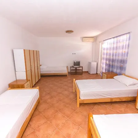 Kolaveri 度假村 3*