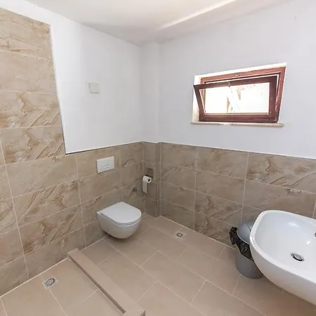 Semesteranläggning (resort) Kolaveri Golem (Tirana)