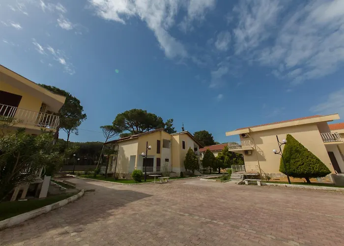 Kolaveri 3* Golem (Tirana)