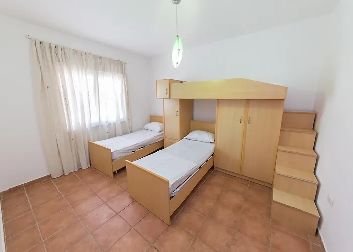 Kolaveri Resort Golem (Tirana)