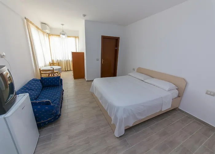 Kolaveri Resort Golem (Tirana)