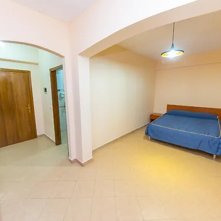 Kolaveri Golem (Tirana)