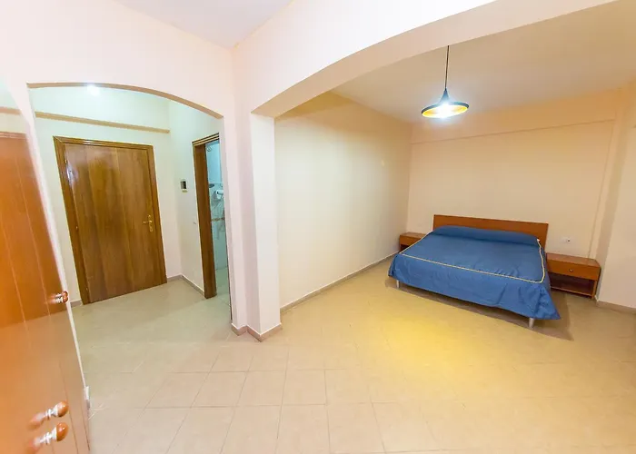 Kolaveri Golem (Tirana)