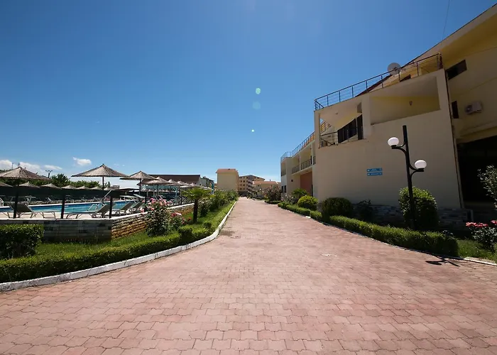 Kolaveri 3* Golem (Tirana)