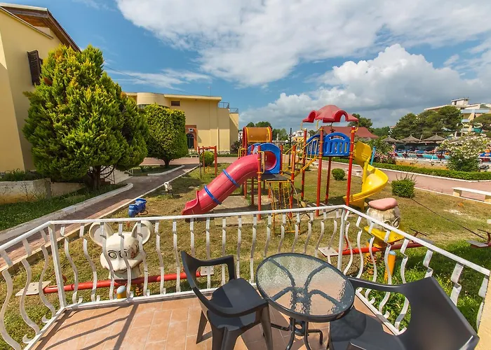 Kolaveri 3* Golem (Tirana)